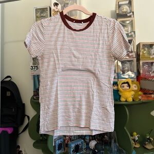 short-sleeved striped t-shirt with a maroon collar